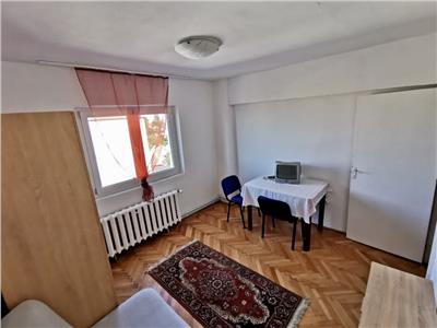 Apartament 3 camere,balcon, Siretului/C.Dumbravii